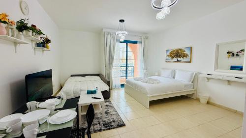 N08 Luxury Furnished Apartment with balcony Near bus stop Persia cluster