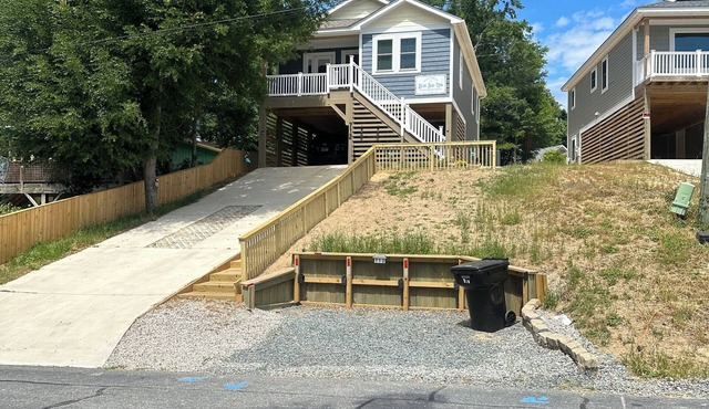 New 3-BR house in the gated community of Colington Harbour, Kill Devil Hills, NC in Kill Devil Hills