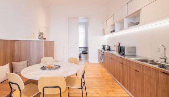 New Apartment center of Trendy St Gille