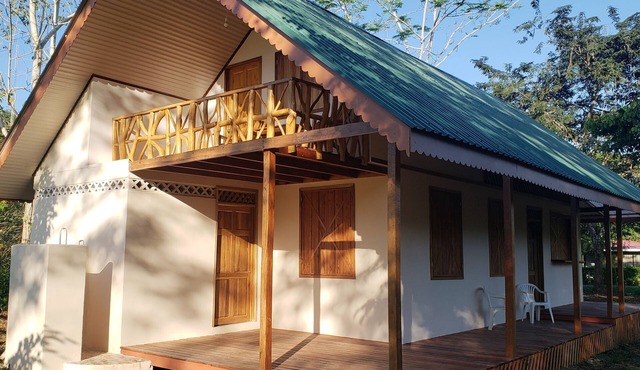 NEW CARIBBEAN HOUSE on Extra large lot! Walk to white sand beach + National Park