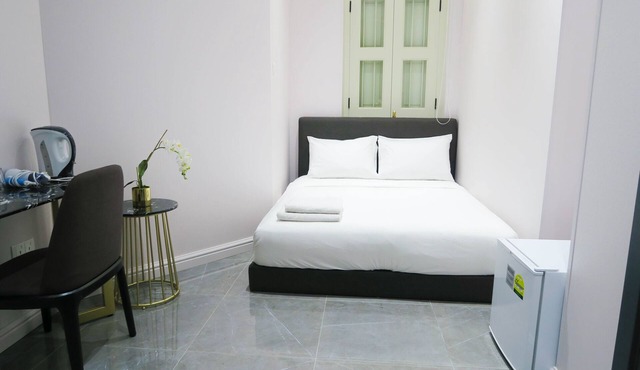 NEW Cozy Room Suite/Wifi @ Orchard/Somerset Area in Singapore