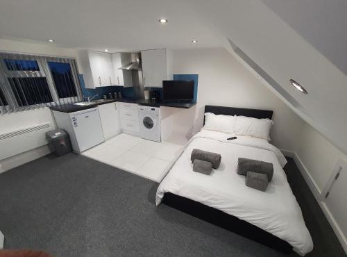 New Self Contained Flat,in Hayes, Free Parking