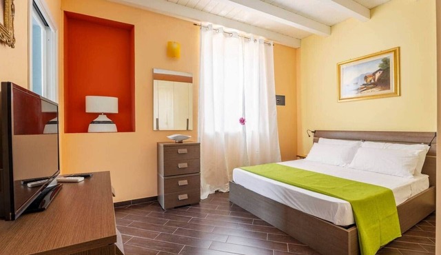 nonMama | 2-Bath Stylish Apt near Mondello Beach in Palermo