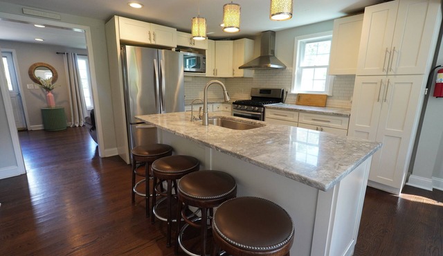 Norwalk Spacious Stay – Entire House + Fenced Yard + Parking + Laundry + Updated in Norwalk