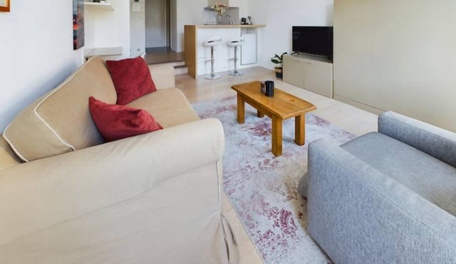 Nouveau Studio - Central, Calme et Bien Placé in Saint-Gilles