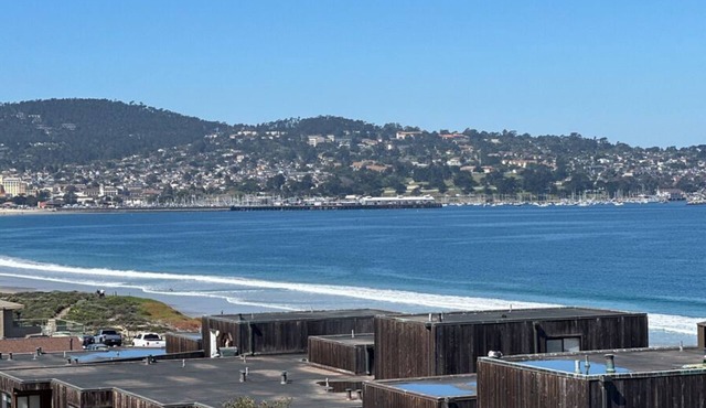 Ocean Harbor 427 - Monterey Condo - Beachfront with Ocean Views, Pools, Gym and Saunas in Monterey