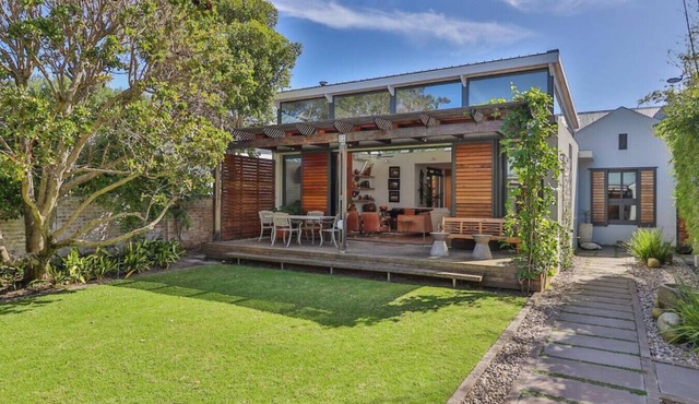Ocean Reeds 11 | Luxury Holiday Home | Space for 2 families in Hermanus