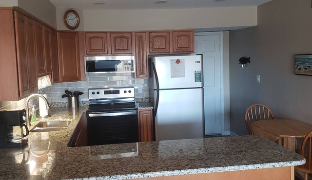 Oceanfront Cherry Grove 2 BR Condo - Excellent Reviews!