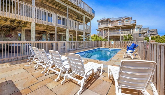 Oceanfront Dog Friendly Home w/Pool, Hot Tub, Game Room. Can't Hard-A-Lee Wait! in Avon