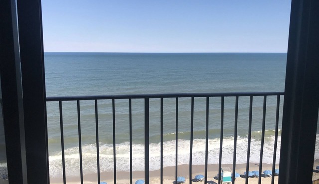 OCEANFRONT, TOP FLOOR condo, Carolina Beach, NC. Come visit our Seaside Retreat! in Carolina Beach