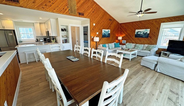 OS628- 4 Br. Oceanside with Pool, Hot tub, and Short walk to beach! in Corolla