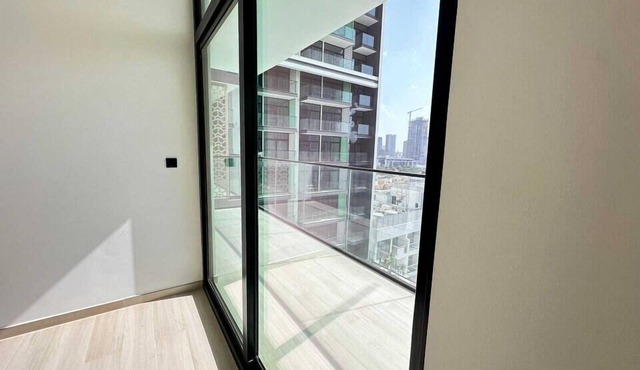 OYO HOME 1403 Spacious 1-bed Apartment In Jvc Be