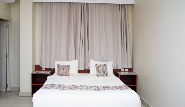 Palette Muscat Al Bayrahaa
