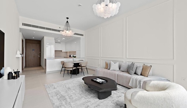 Parkside 2BR plus Maid Canal Front