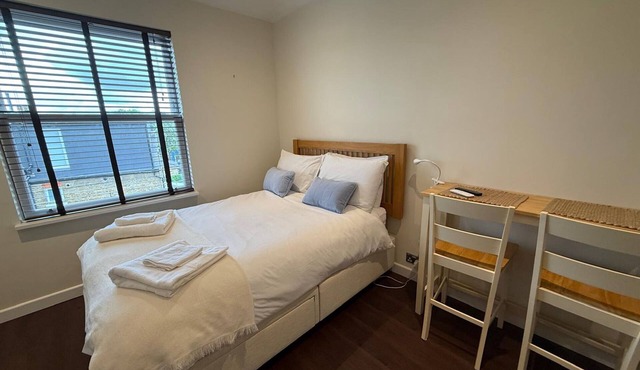Pass the Keys | Modern Elegant Studio 20 Minutes to Central London in Twickenham