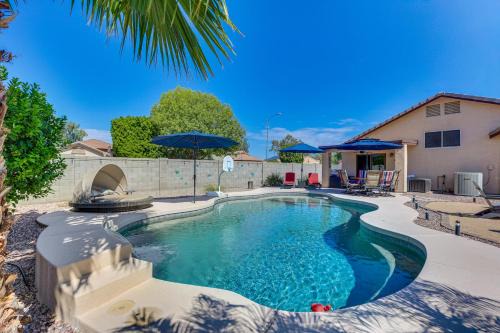 Patio + Fire Pit: Peoria Getaway Near Golfing! in Peoria