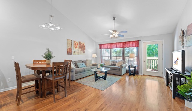 Pet Friendly 2 Bedroom, 2.5 Bath condo near SDC in Stonebridge Resort! in Branson West