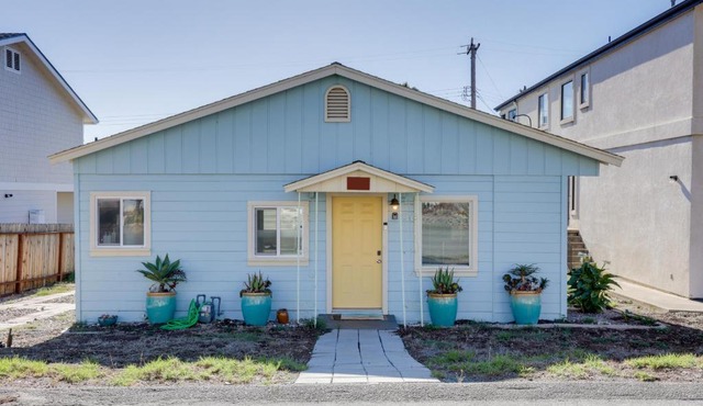 Pet-Friendly Cayucos Home: Walk to Public Beach! in Cayucos
