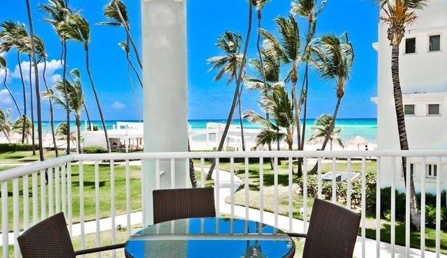 Playa Turquesa I-202 Premier Beachfront Ocean View 85 mbps wifi in Punta Cana