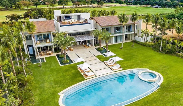 Please Inquire Before Booking – Luxury Villa in La Romana