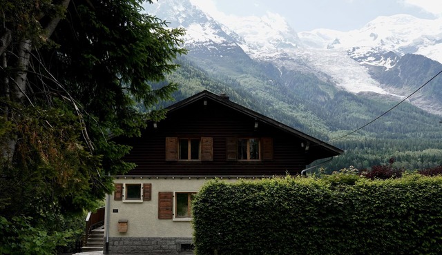 Popular, Stylish Chalet. Exceptional location with stunning Mont Blanc views. in Chamonix-Mont-Blanc