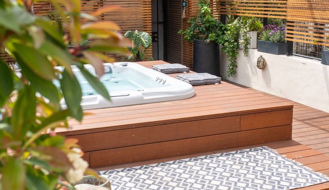 PORT CITY HAIFA - Urban Penthouse Loft W/Jacuzzi