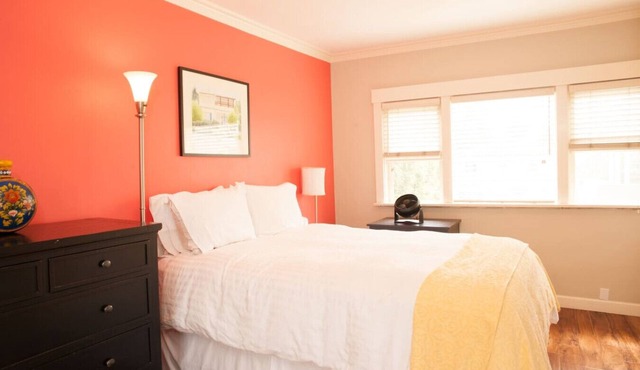 "Prime West Beach location" New Owner. Simple and affordablle. in Santa Barbara