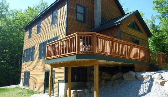 Privacy, Spacious Home, Minutes to Attitash, Rocky Branch Trail, Storyland. in Bartlett