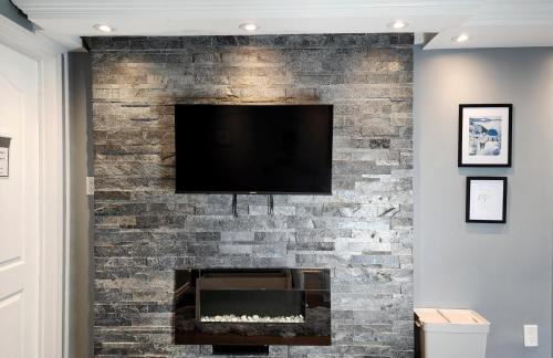 Private Greece inspired guest suite in Erindale in Mississauga