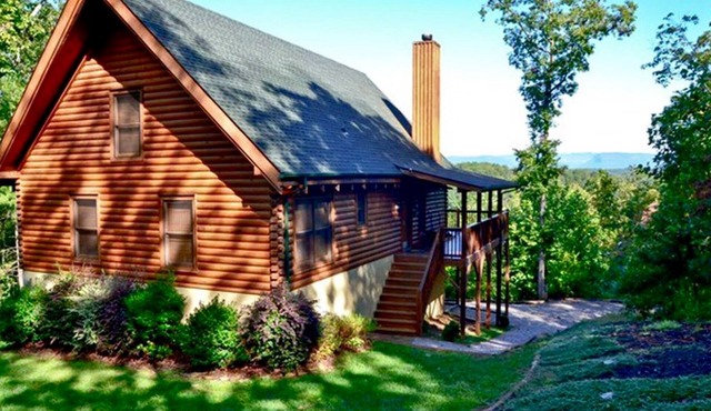 PRIVATE LOG CABIN WITH INCREDIBLE VIEW - ONLY 4 MILES TO LAKE JAMES - in nebo