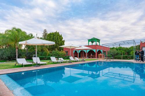 Private Marrakech Escape, Large Villa with Pool & Garden in Marrakesh