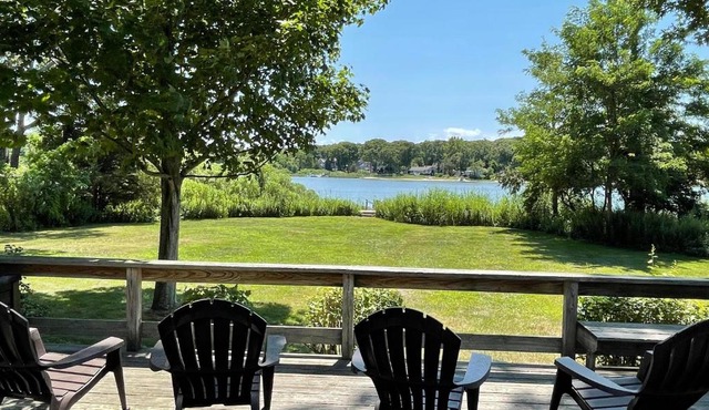 Private Waterfront home Dock Kayak walk to Southold, near Greenp in Southold