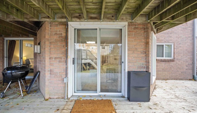 Quiet Aurora Executive Suite - 2BR with Separate Entry in Aurora