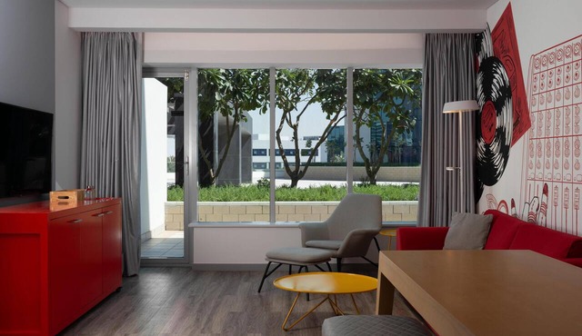 Radisson Red Dubai Silicon Oasis