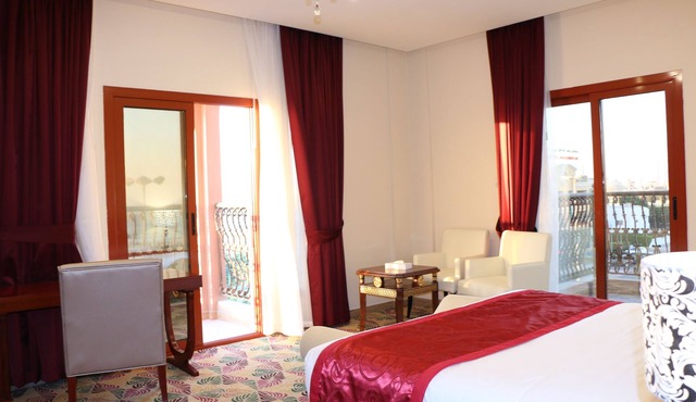 Red Castle Hotel