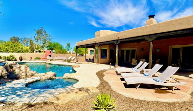 Rincon Shadows: Southwest Retreat with 4 Bedrooms, Private Yard & Pool in Tucson in Tucson