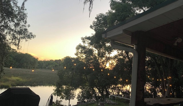 Riverfront House With Breathtaking Views, Grill, King Bed, Near Jaguars Stadium! in Jacksonville