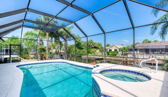 Riverfront, Pool, Dock, Pool Table, River in Palm Coast