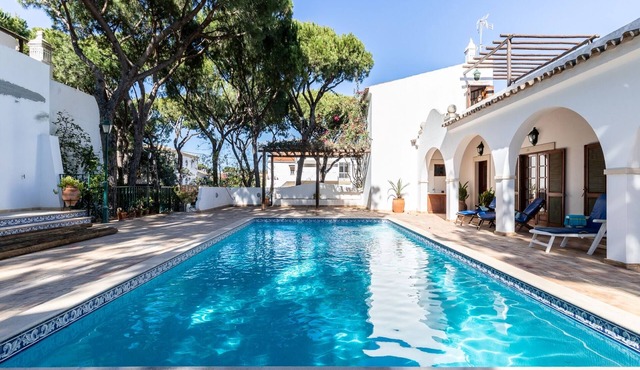 Ross Orange Apartment, Pool, Wifi in Faro