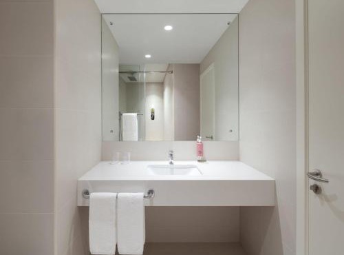 Rove Bur Dubai - Healthcare City