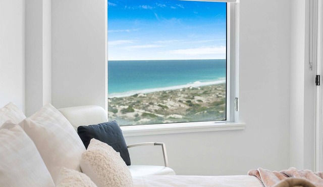 Seaviews and Sophistication! in Perth