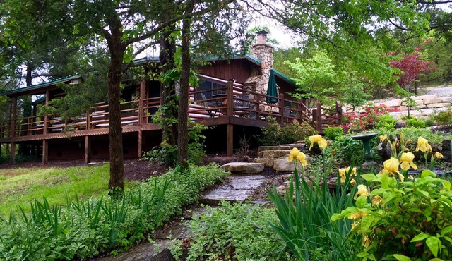 Secluded Lake Front Cabin w/Private Dock/Boat Slip, Large Deck, Grill, WiFi. in Branson