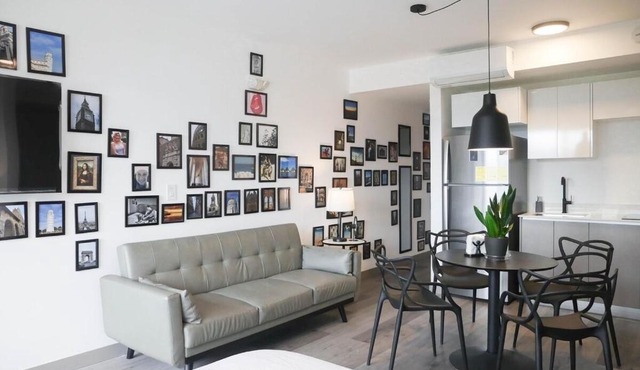 Ser Escalante Modern Studio AC in San José