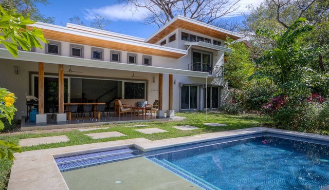Serene home w/pool & yard wildlife steps to beach in Nosara