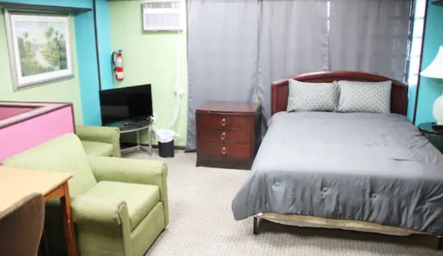 Shared LOFT - Private 3 Room unit sleeps up to 8 in San Juan