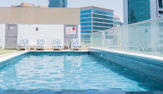 Sig1 Barsha | Classic Room | Easy Dubai Access, Gym, Rooftop Pool