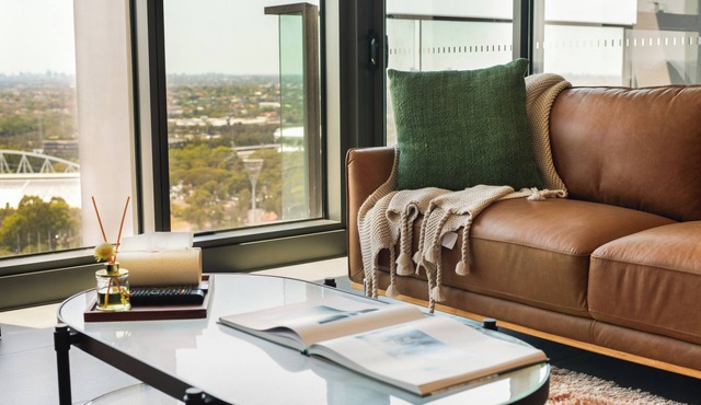 SkyHaus - City & Fireworks View 2 Bed Apartment in Lidcombe