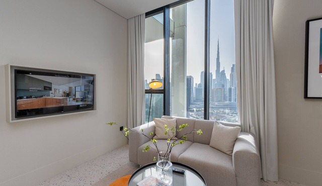 Sleek Studio w/Burj Views Near Downtown and Canal