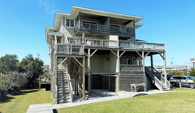 SN9615- Oceanfront Beauty! With 4 Bedrooms, Direct Beach Access, Wifi! in Nags Head