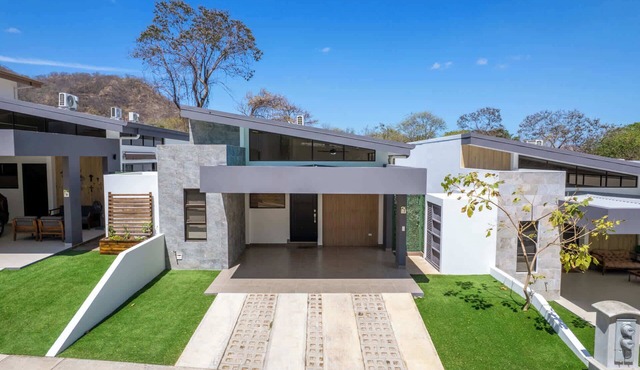 Sophisticated Home with a Chic Design and a Private Terrace with a Plunge Pool in Playa del Coco